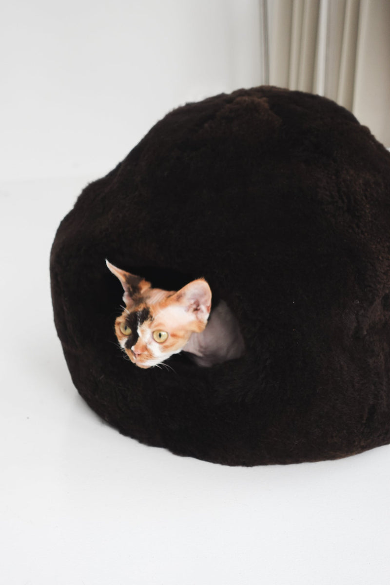 Nest Natural Sheepskin Pet Bed - Brown-0